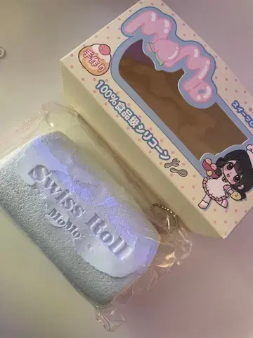 MoMo 스위트롤 스트로베리