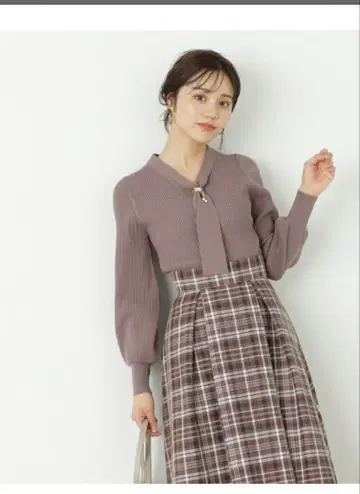 프로포션 바디 드레싱 보타이 링 볼륨 슬리브 니트