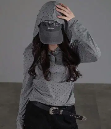 apres jour mignon 후드 부착 헨리 풀오버 그레이