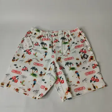 택 포함 미사용 새상품 V12 x LEON 콜라보 숏팬츠