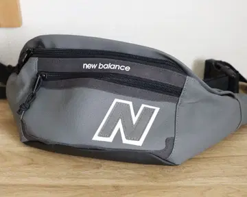 뉴발란스 웨스트 파우치 바디백 거의 미사용품 새상품급