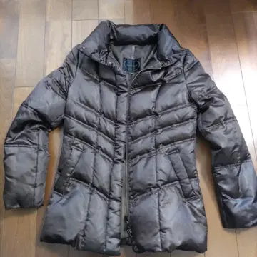 UNTITLED 다크 브라운 다운 자켓 후드 부착