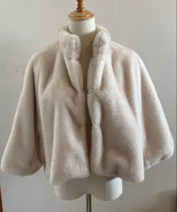 AVANT LE TEMPS 인조 모피 숏코트