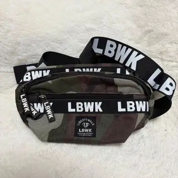 LIBERTY WALKXNEWERA 리버티 워크 바디백 카모플라쥬