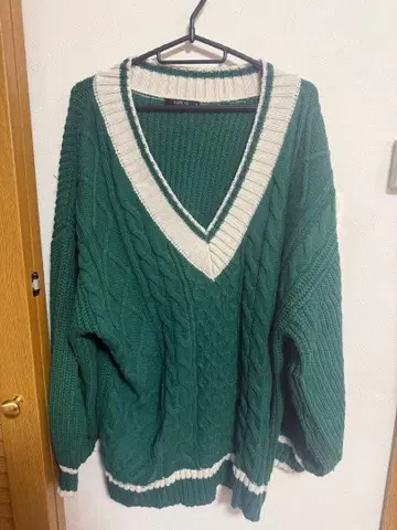 오버사이즈 V넥 니트 스웨터