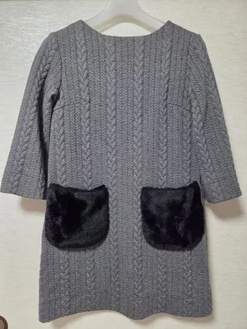 스트로베리 필드 에코 퍼 포켓 케이블 저리 원피스