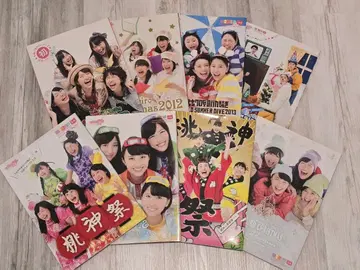 [ 익명 배송 ] 모모이로 클로버 Z 공식 팜플렛 외 책자 27권 세트