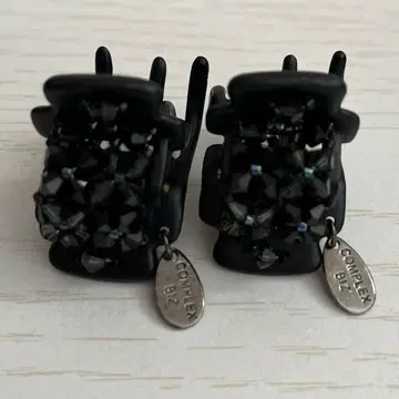 컴플렉스 비즈 헤어 클립 블랙