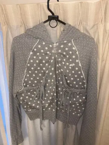 hugyourskin 도트 후드티