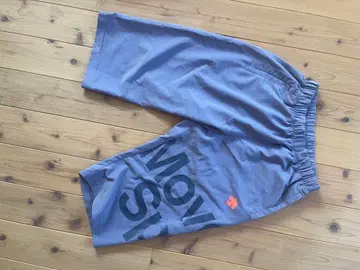 그레이 로고 숏팬츠 무브 스포츠