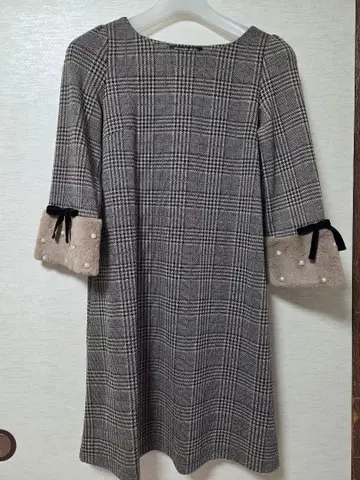 스트로베리 필드 체크 무릎 기장 원피스 하운드투스 퍼