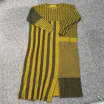 오즈모시스 전후 슬릿 니트 원피스