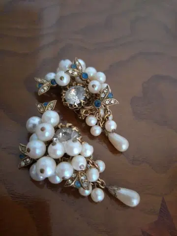 빈티지 비대칭 펄 크리스탈 귀찌