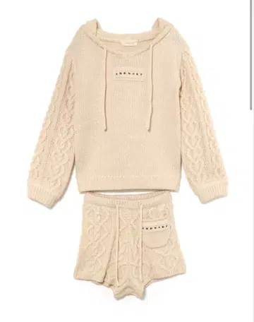 Andmary Mou loose knit set up ivory