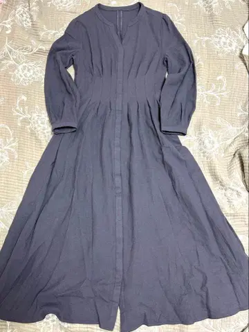 ANAYI 소프트 암젠 턱 플레어 원피스