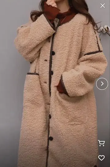 mil 파이핑 보아 코트 모카