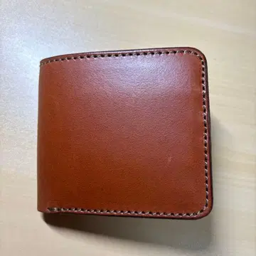 [헬츠] 브라운 가죽 접이식 지갑