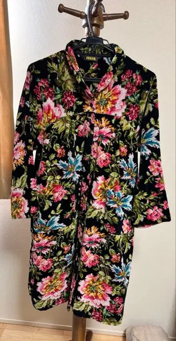 [ 미사용 새상품 ] FEILER 슈니르 직조 롱 코트