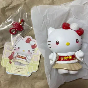 TOPTOY 키티 사계절의 화려한 의상