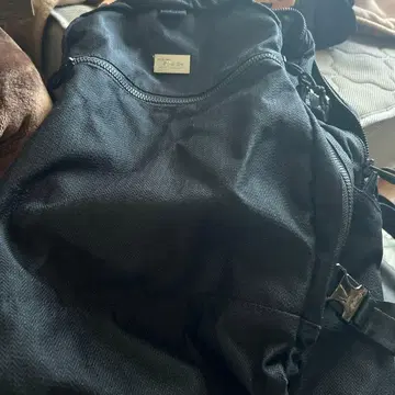 뉴에라 백팩 블랙