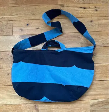 미나 페르호넨 little wave 숄더백 na vy