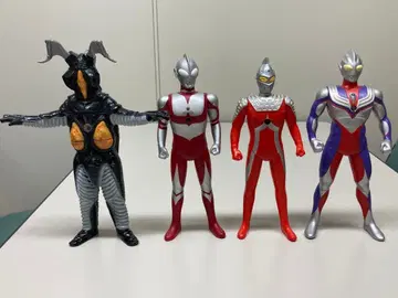 울트라맨 피규어 4체 세트