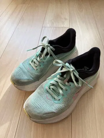 HOKA ONEONE 호카 오네오네 본다이9 24cm