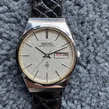 세이코 GRAND QUARTZ 4843 8100 손목시계