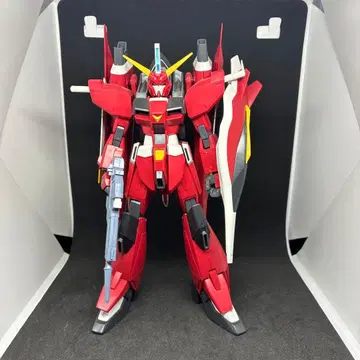 1/100 세이버 건담 구 키트 완성품