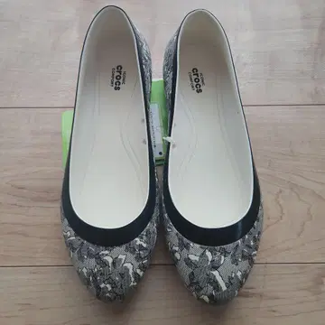 crocs 리나 샤이니 플랫 레이스 꽃무늬 플랫 펌프스 새상품 택