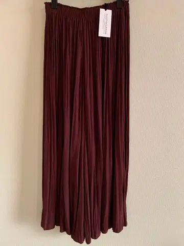 크로스 앤 크로스 플리츠 큐롯 허그아워