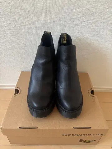 가격 인하! Dr. Martens 첼시 사이드 고어 부츠