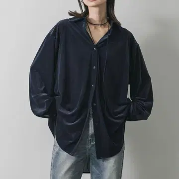 SENSE OF PLACE 멀티 코드 벨루어 셔츠 네이비