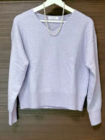 NATURAL BEAUTY BASIC V넥 니트