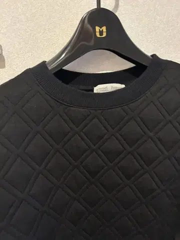 BEARDSLEY 퀼팅 블랙 상의