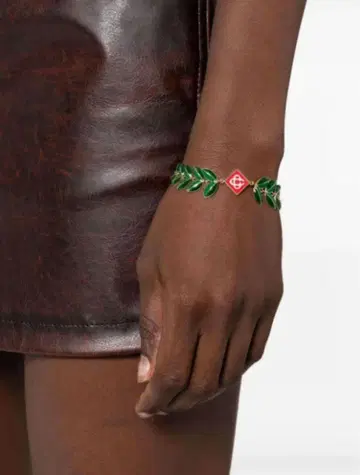 CASABLANCA 블랙 골드 Laurel Leaf 팔찌