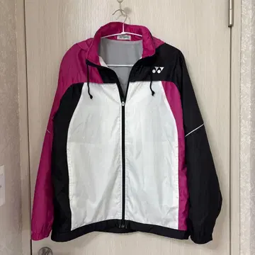 새상품급 YONEX 후드 부착 자켓 M 사이즈