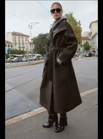 소프트 하이넥 벨트 코트