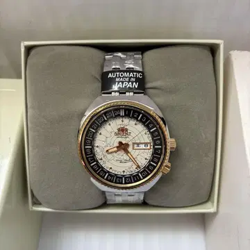 [ 미사용 새상품! ] ORIENT 자동 시계 골드/블랙