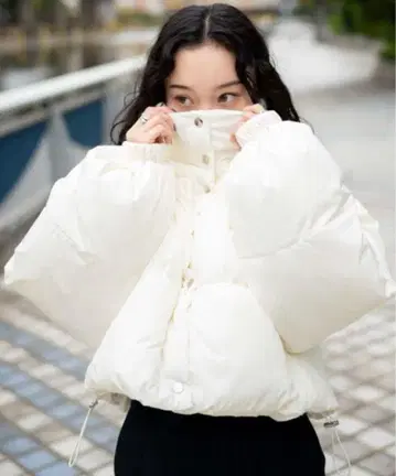 WEGO 화이트 크롭 다운 자켓