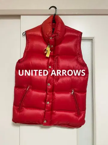 유나이티드 애로우즈 다운 베스트 빨간색