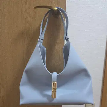 FURLA 라이트 블루 숄더백