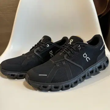 On Cloud6 US9.5 JP27.5 블랙 스니커즈