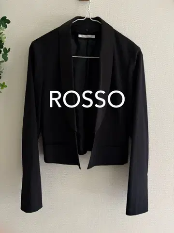 ROSSO 블랙 테일러드 자켓 노카라