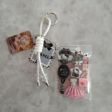 헬로키티 c c 팩 키링 PINK