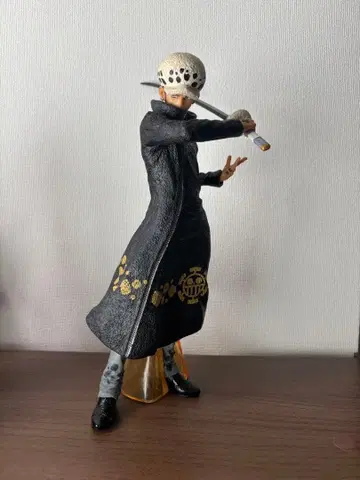 제일복권 원피스 트라팔가 로 피규어 상자 없음