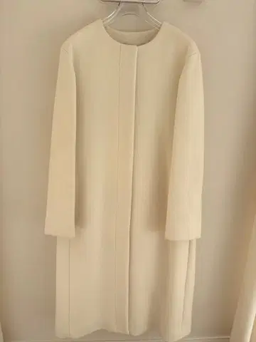 셀포드 아이보리 노카라 롱 코트 사이즈 36