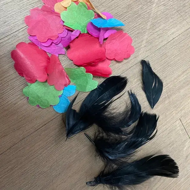 bts 방탄소년단 퍼투댄 콘서트 깃털, 컨페티 양도합니다.