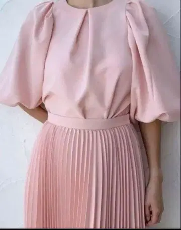 트루 바이 마리코 오이카와 핑크 볼륨 소매 블라우스