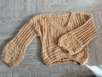 GYDA 베이지 V넥 니트 긴팔 ZARA H&M